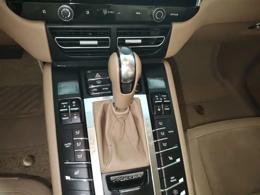 Porsche Macan 2014 Macan 2.0T фото 7