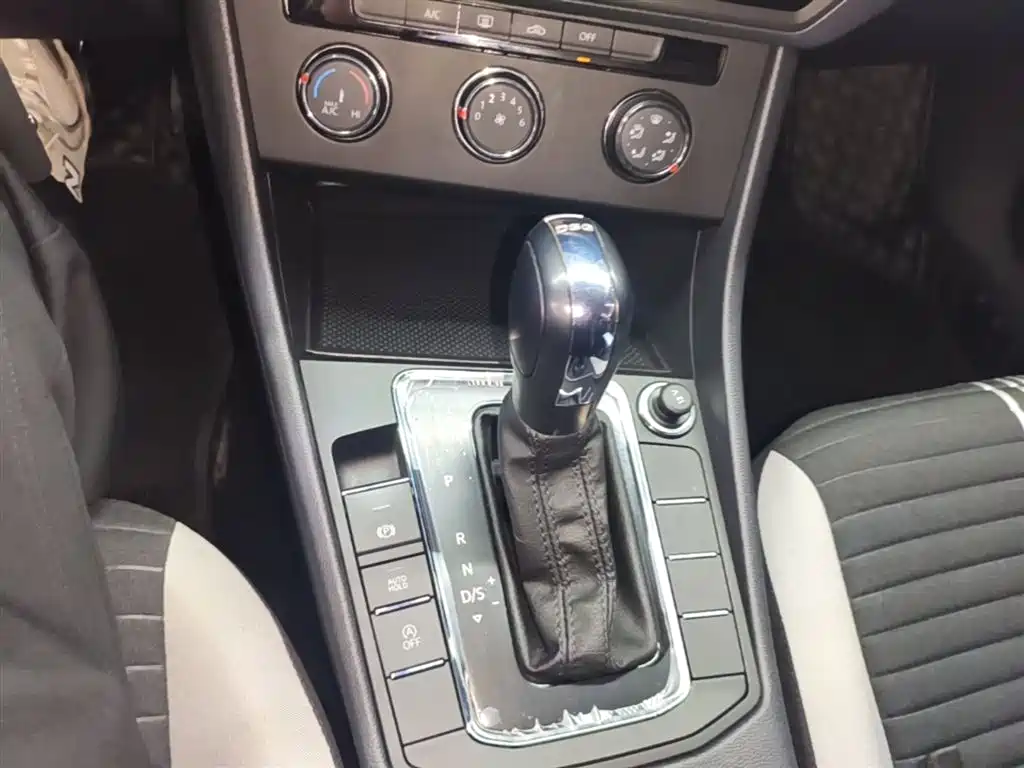 Volkswagen Bora 2023 200TSI DSG Comfort Edition фото 14