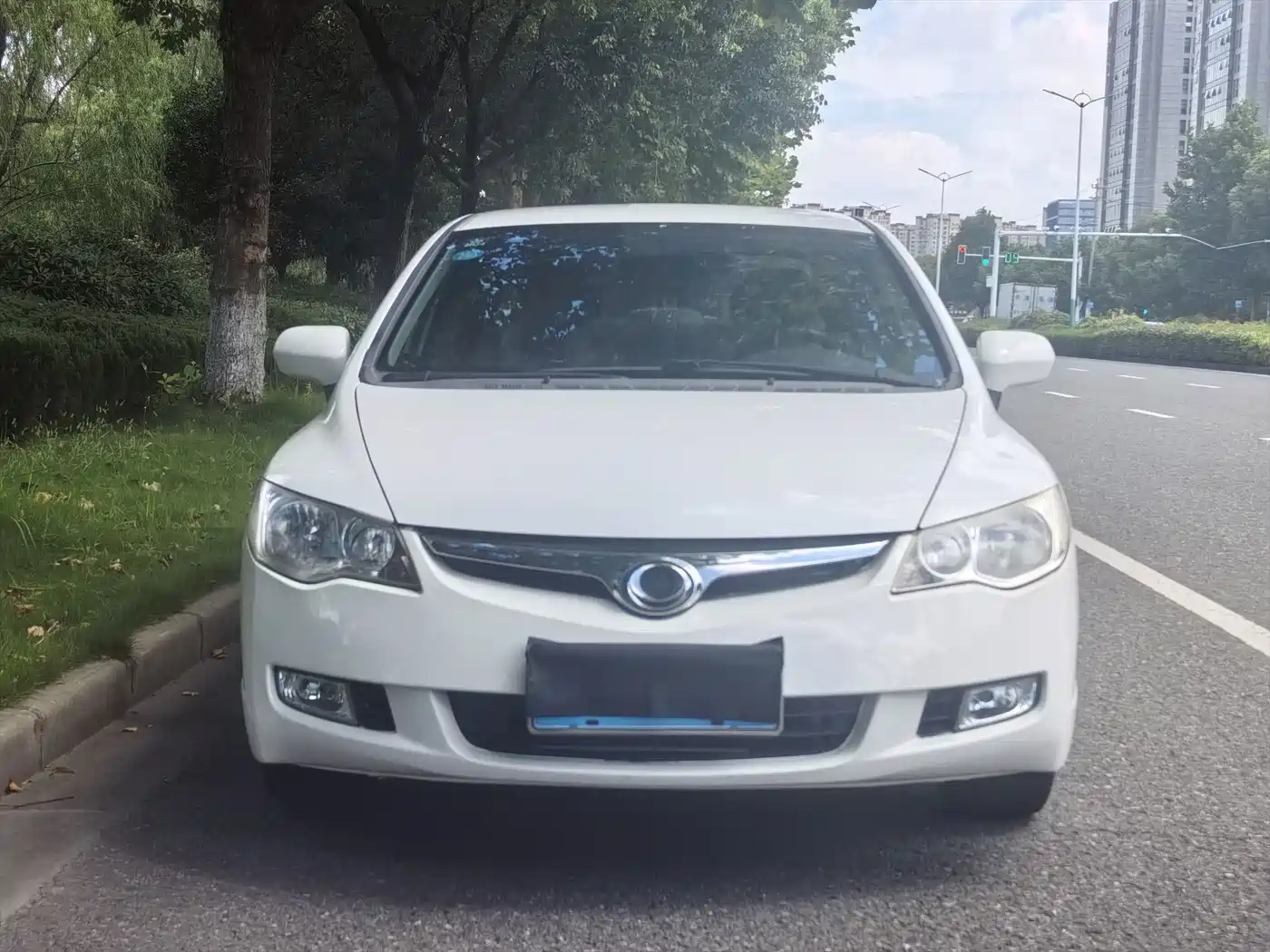 CIIMO CIIMO 2014 2012 1.8L Manual