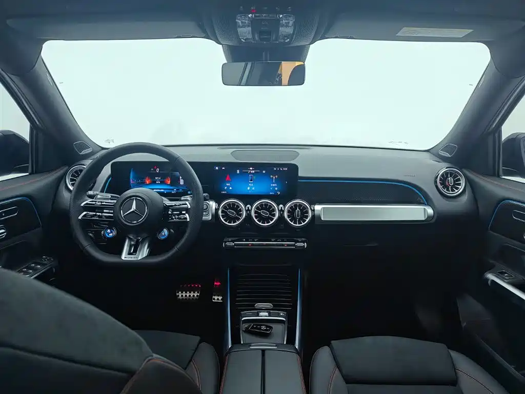 Mercedes-Benz GLB AMG 2024 AMG GLB 35 4MATIC фото 26