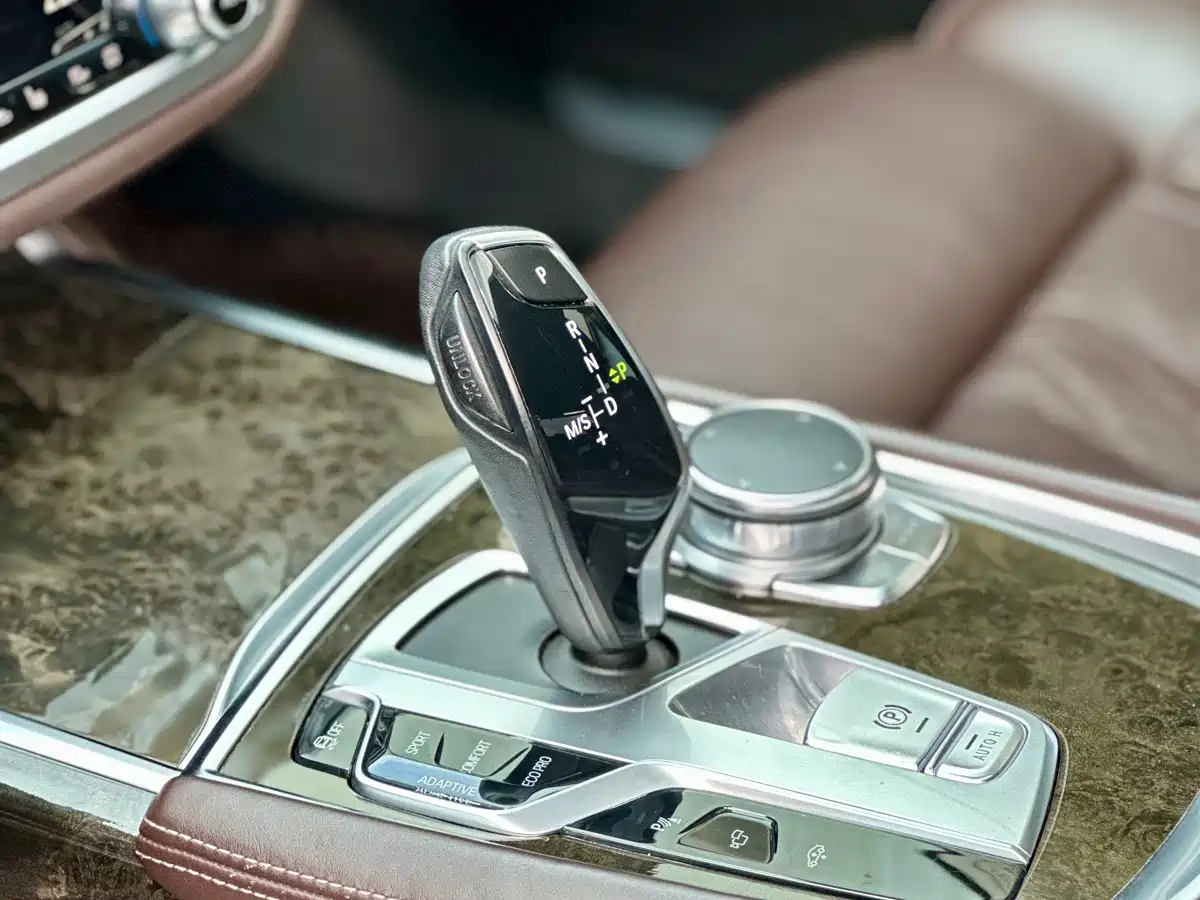 BMW 7 Series 2016 730Li Luxury фото 14