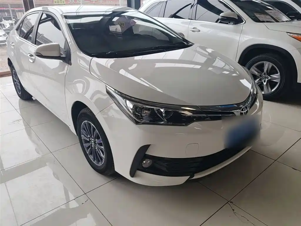Toyota Corolla 2017 Facelift 1.2T S-CVT GL фото 4