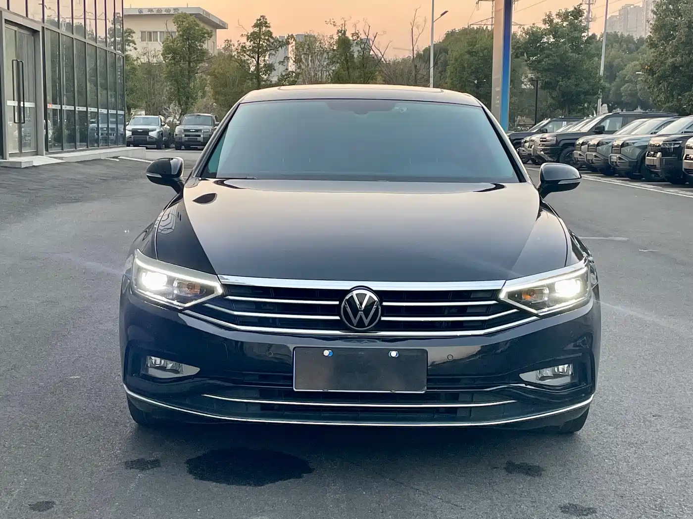 Volkswagen Magotan 2021 330TSI DSG 30th Anniversary Edition фото 2