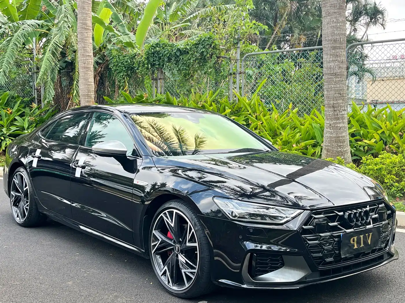 Audi A7L 2024 45 TFSI quattro Black Warrior Edition фото 3