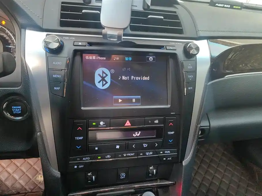 Toyota Camry 2016 2.5G 10th Anniversary Luxury Navigation Edition фото 13