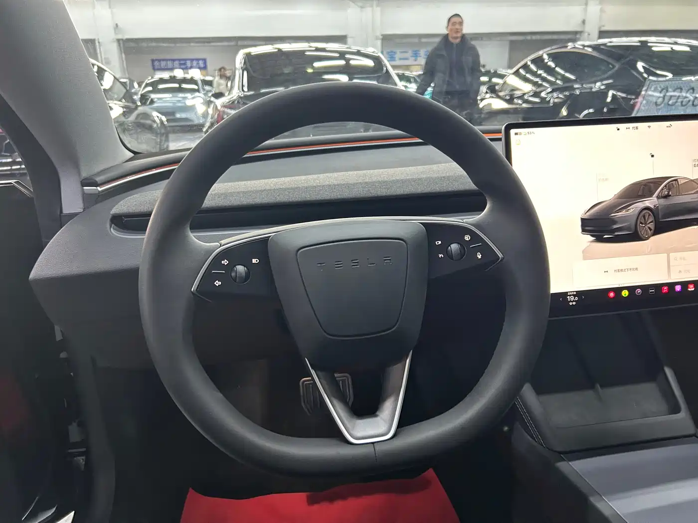 TESLA MODEL 3