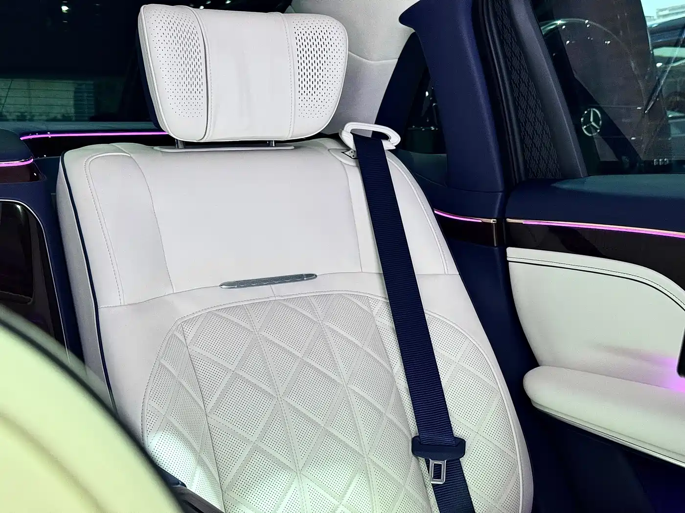 Hongqi Guoya 2024 4.0T V8 Version фото 37