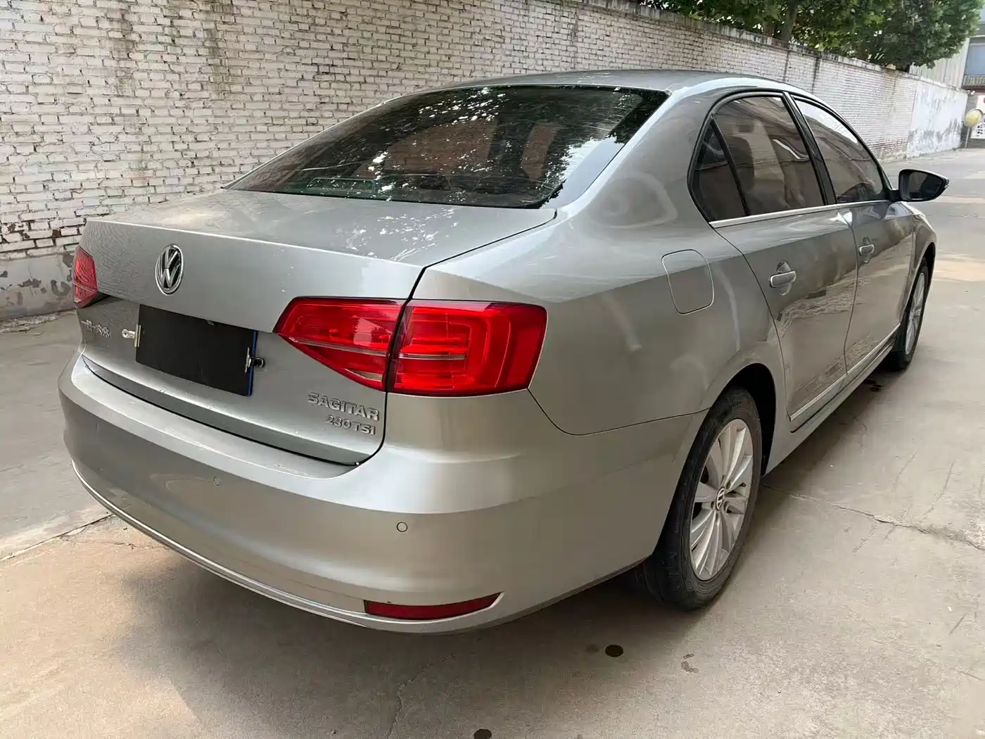 Volkswagen Sagitar 2015 230TSI Automatic Comfort фото 9