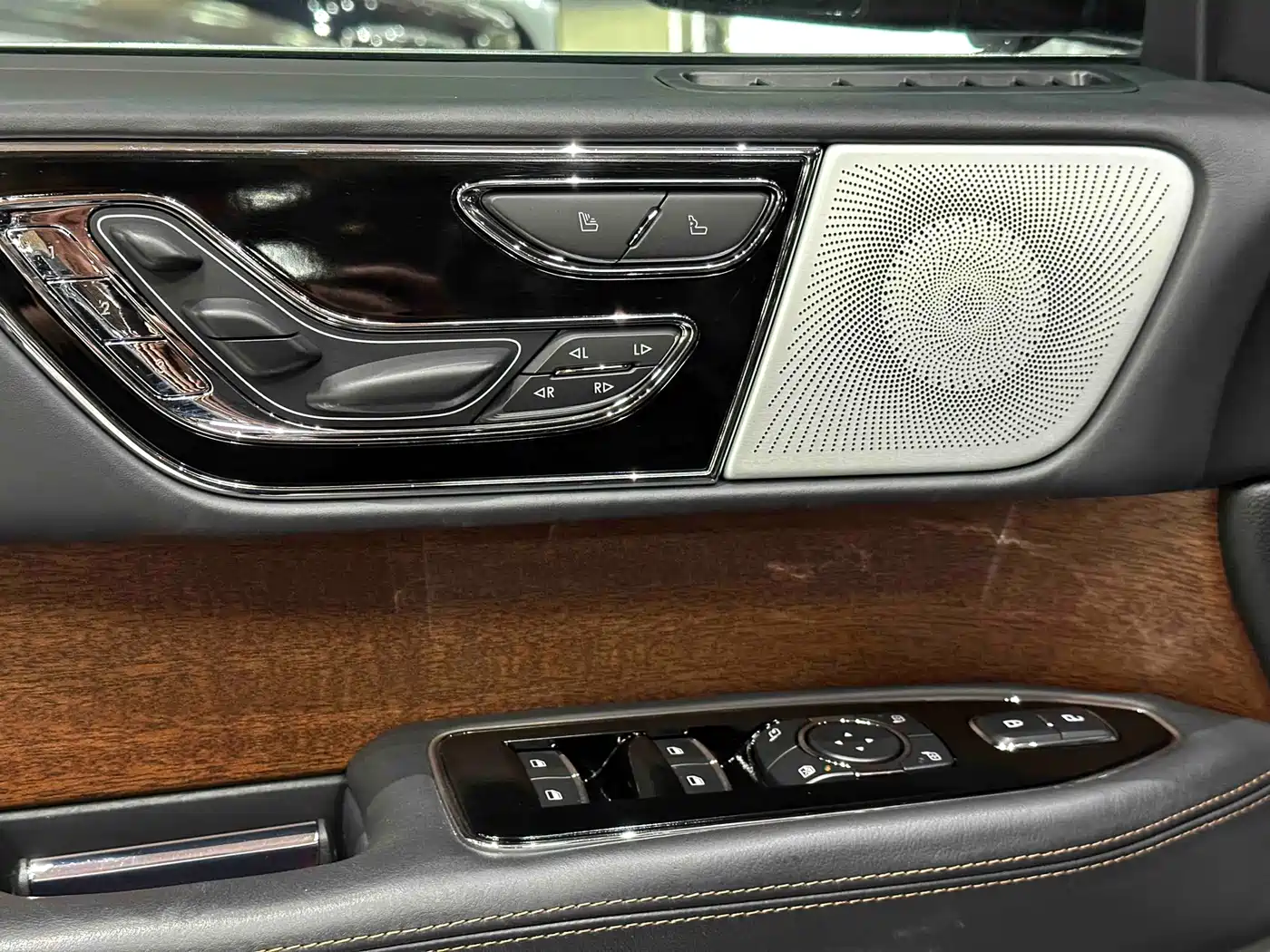 Lincoln Navigator 2022 3.5T Centennial Limited Edition фото 13