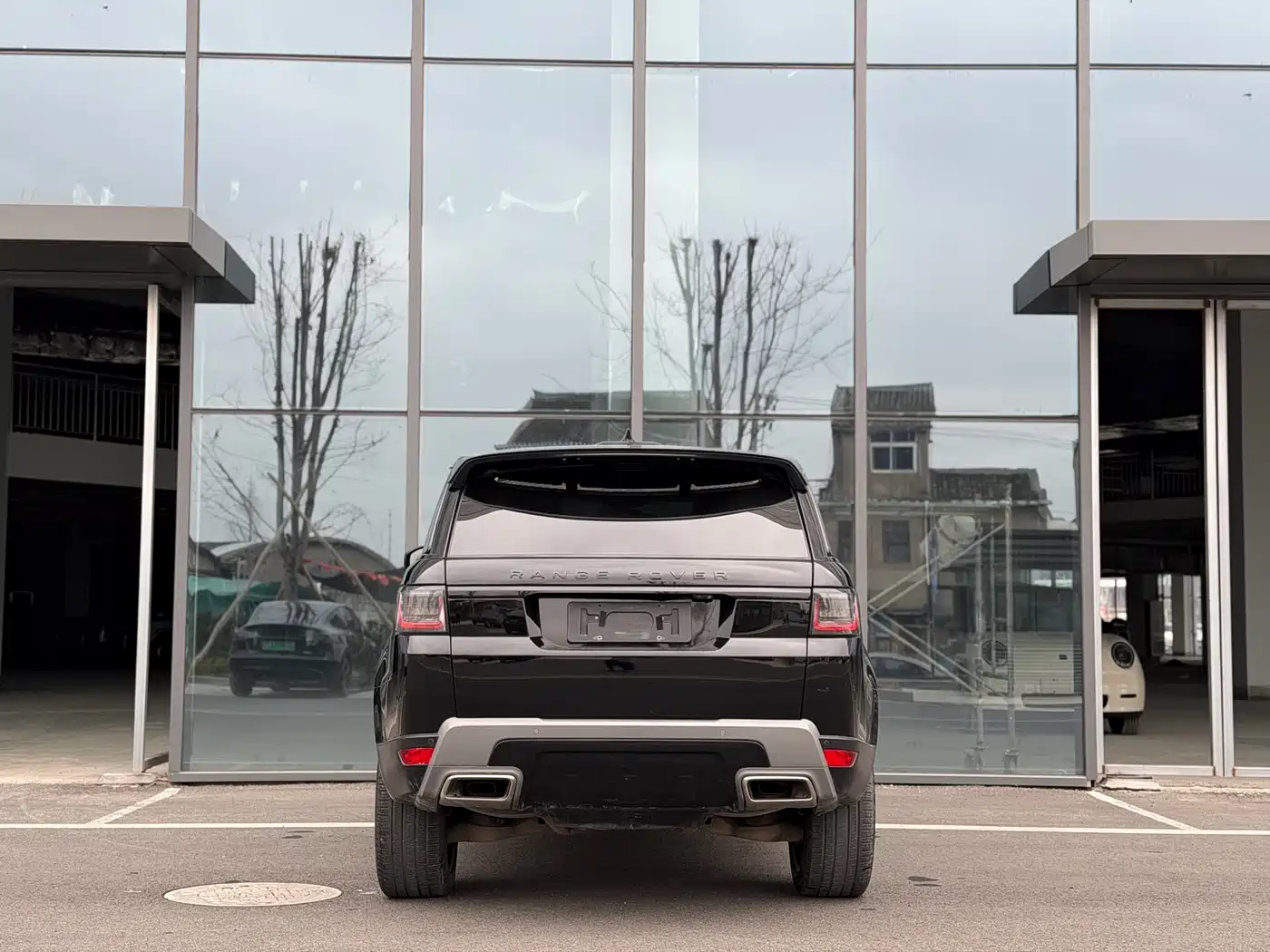Land Rover Range Rover Sport 2019 3.0 SC V6 Special Edition фото 4