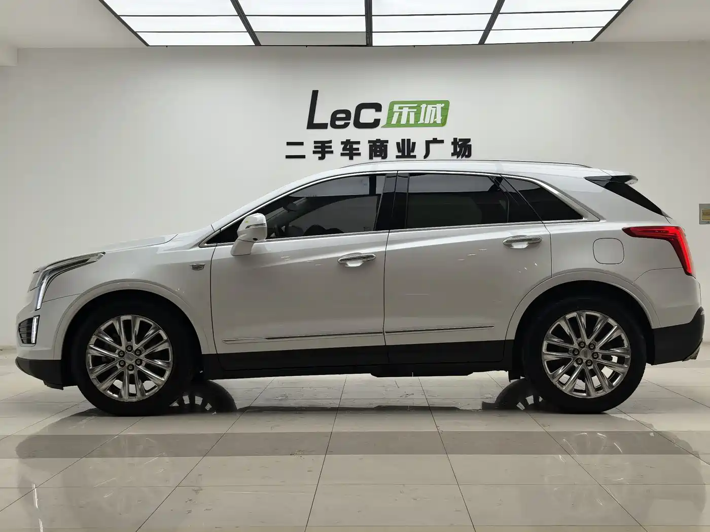 Cadillac XT5 2018 25T Luxury фото 2