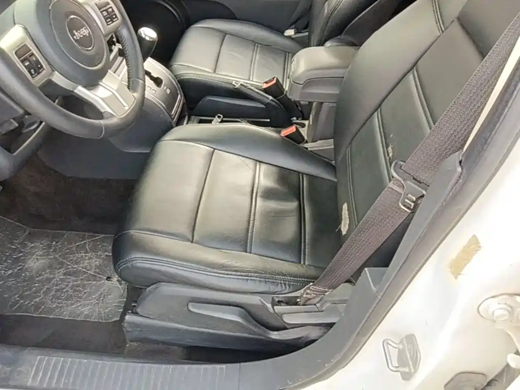 Jeep Compass (Import) 2015 2015 2.0L 2WD Sport