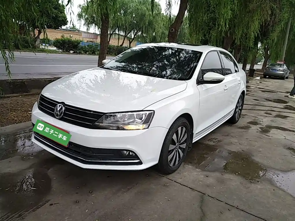 Volkswagen Sagitar 2018 1.6L Automatic Comfort фото 2