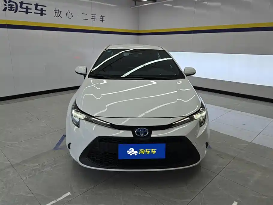Toyota Levin 2022 Dual Engine 1.8H E-CVT Progressive Edition фото 2
