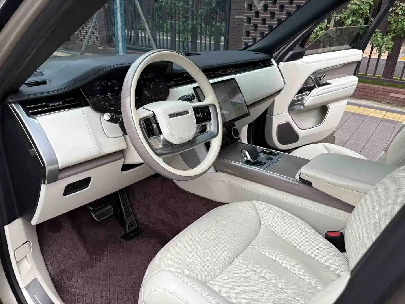 LAND ROVER RANGE ROVER