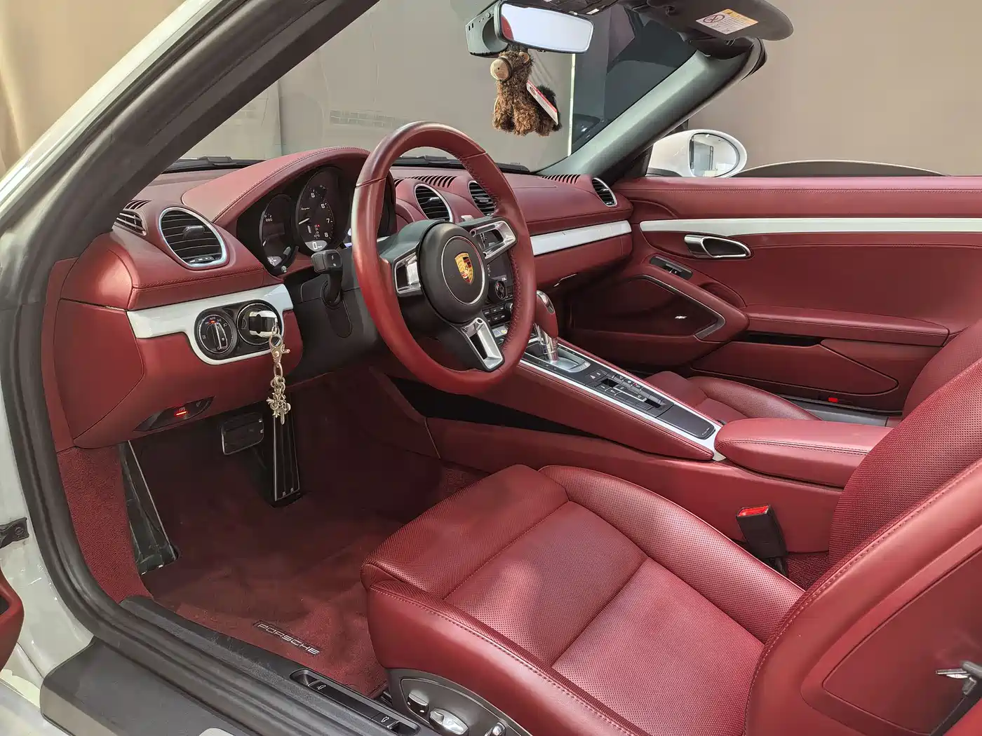 Porsche 718 2022 Spyder 2.0T фото 7