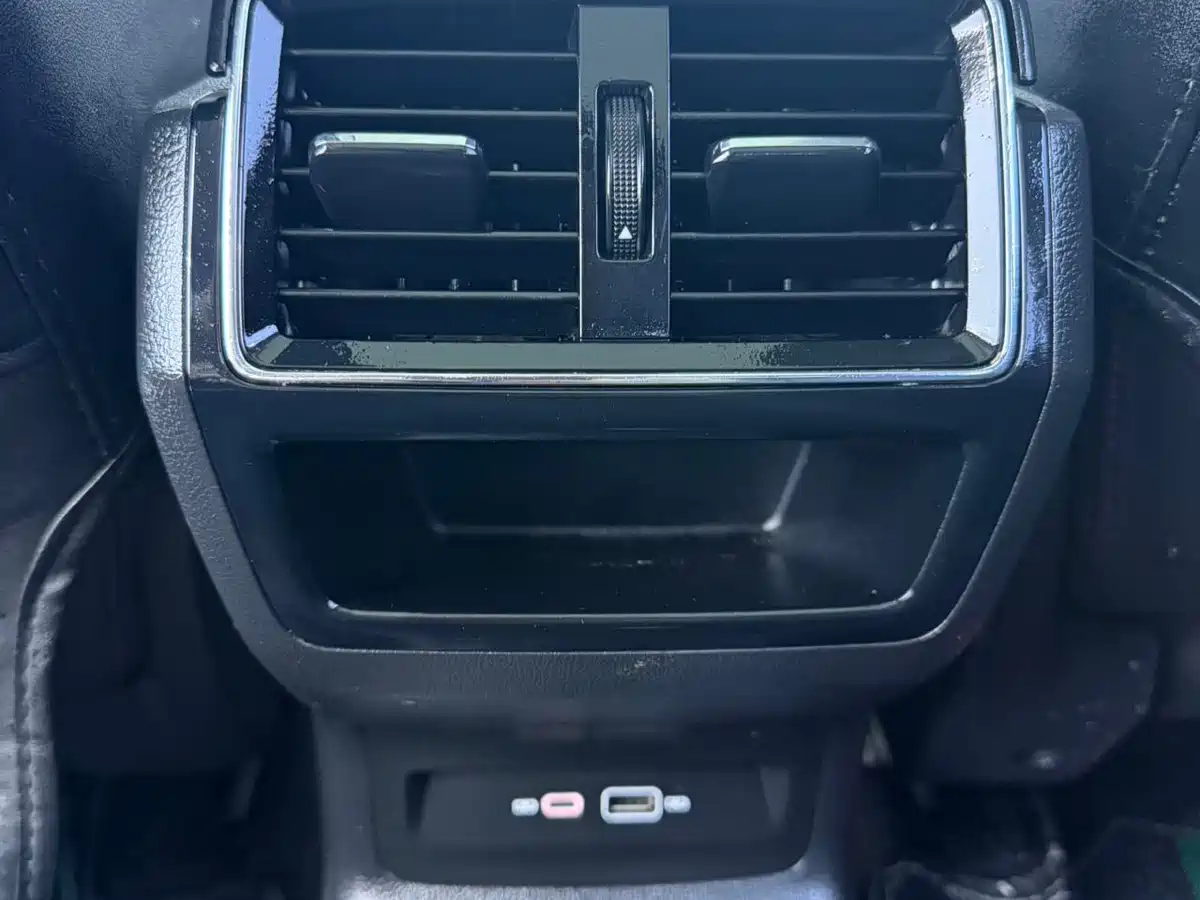 Škoda Karoq 2021 TSI280 Luxury Edition фото 13