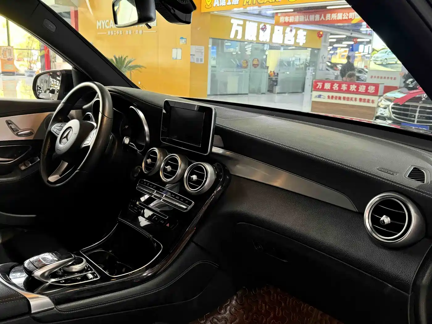 Mercedes-Benz GLC 2016 GLC 200 4MATIC фото 8