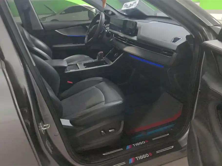 CHERY TIGGO 8