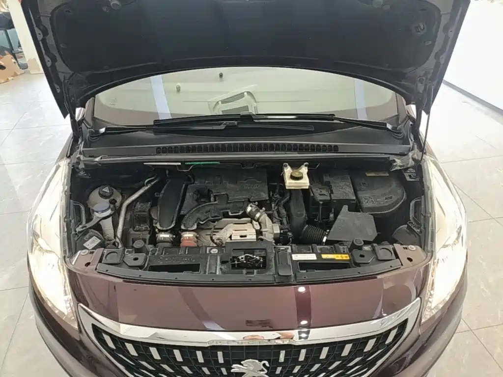 Peugeot 3008 2017 2016 1.6THP Automatic Classic Edition