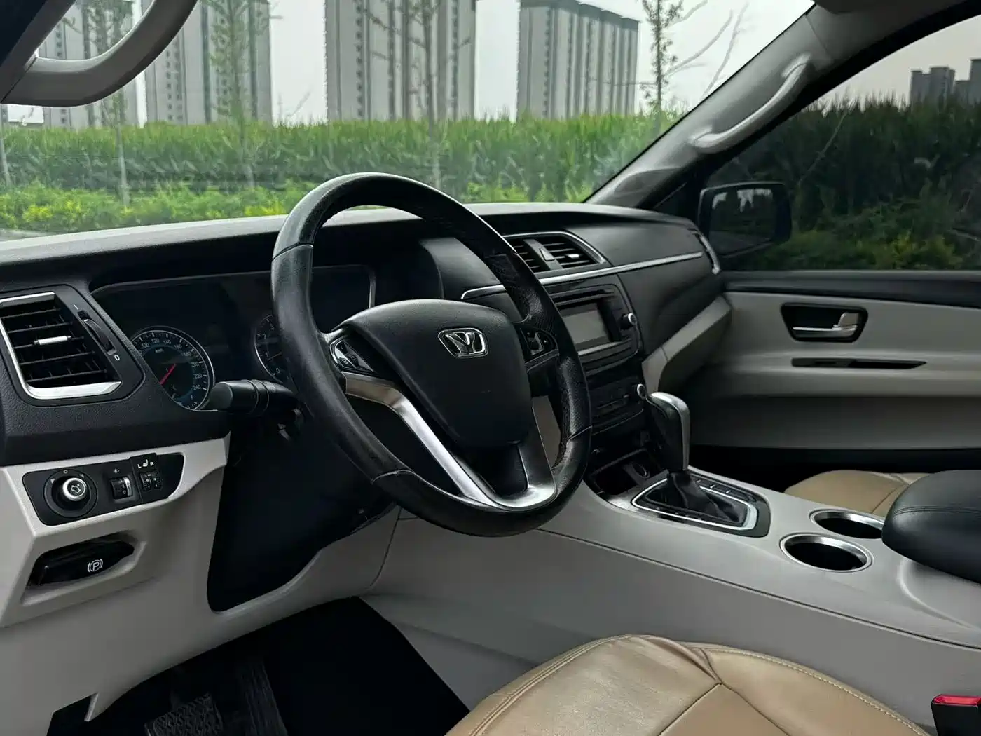 Huasong 7 2015 2015 2.0T Automatic Comfort