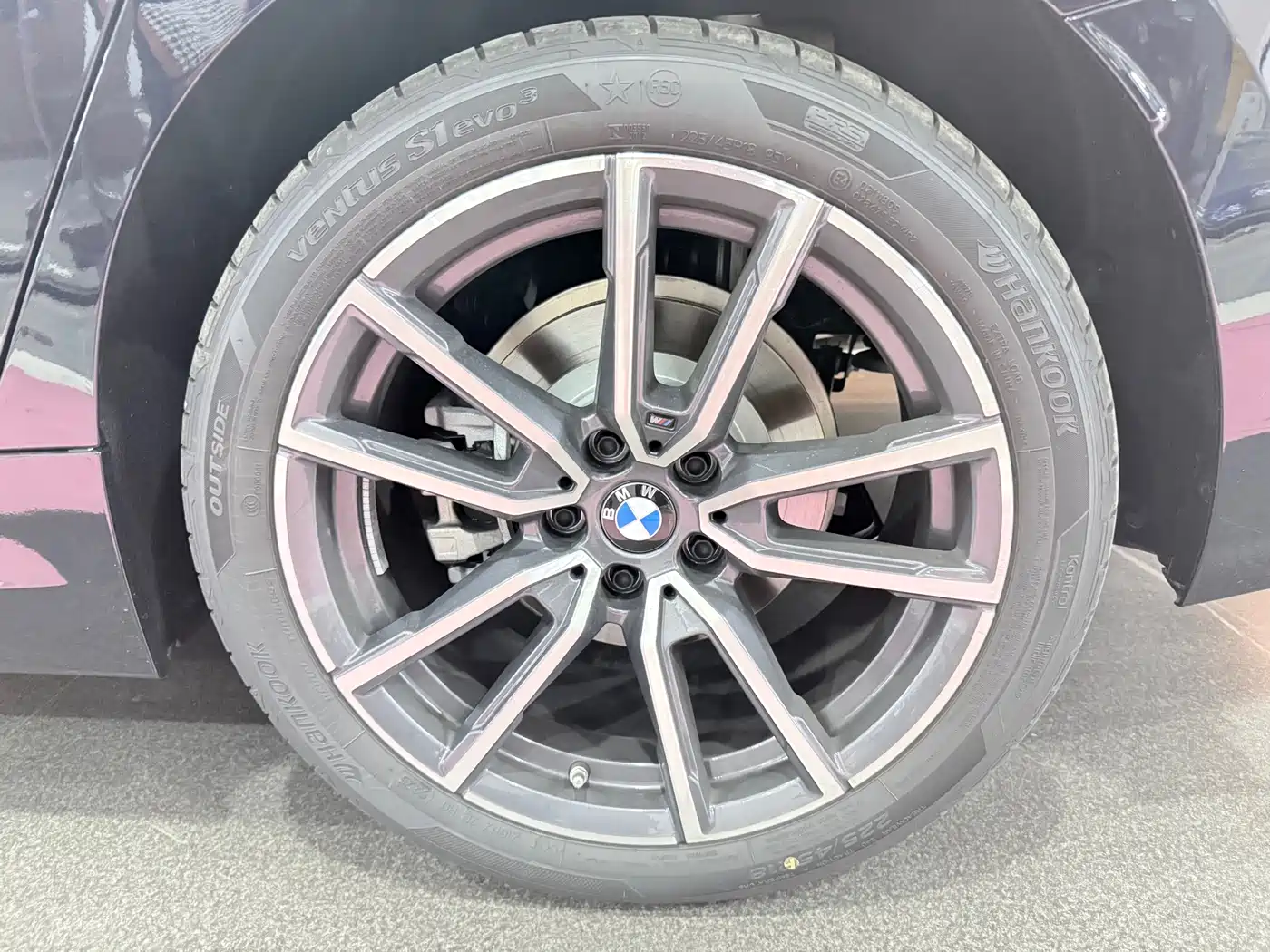 BMW 3 Series 2025 325i M Sport Package фото 14