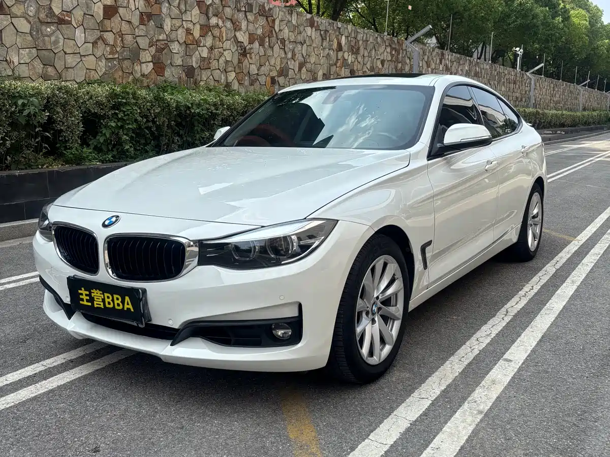BMW 3 Series GT 2018 320i Fashion фото 4