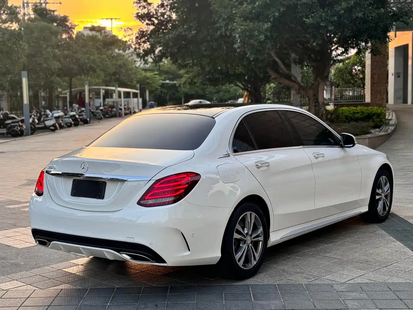 Mercedes-Benz C-Class 2016 C 200 L Sport фото 6