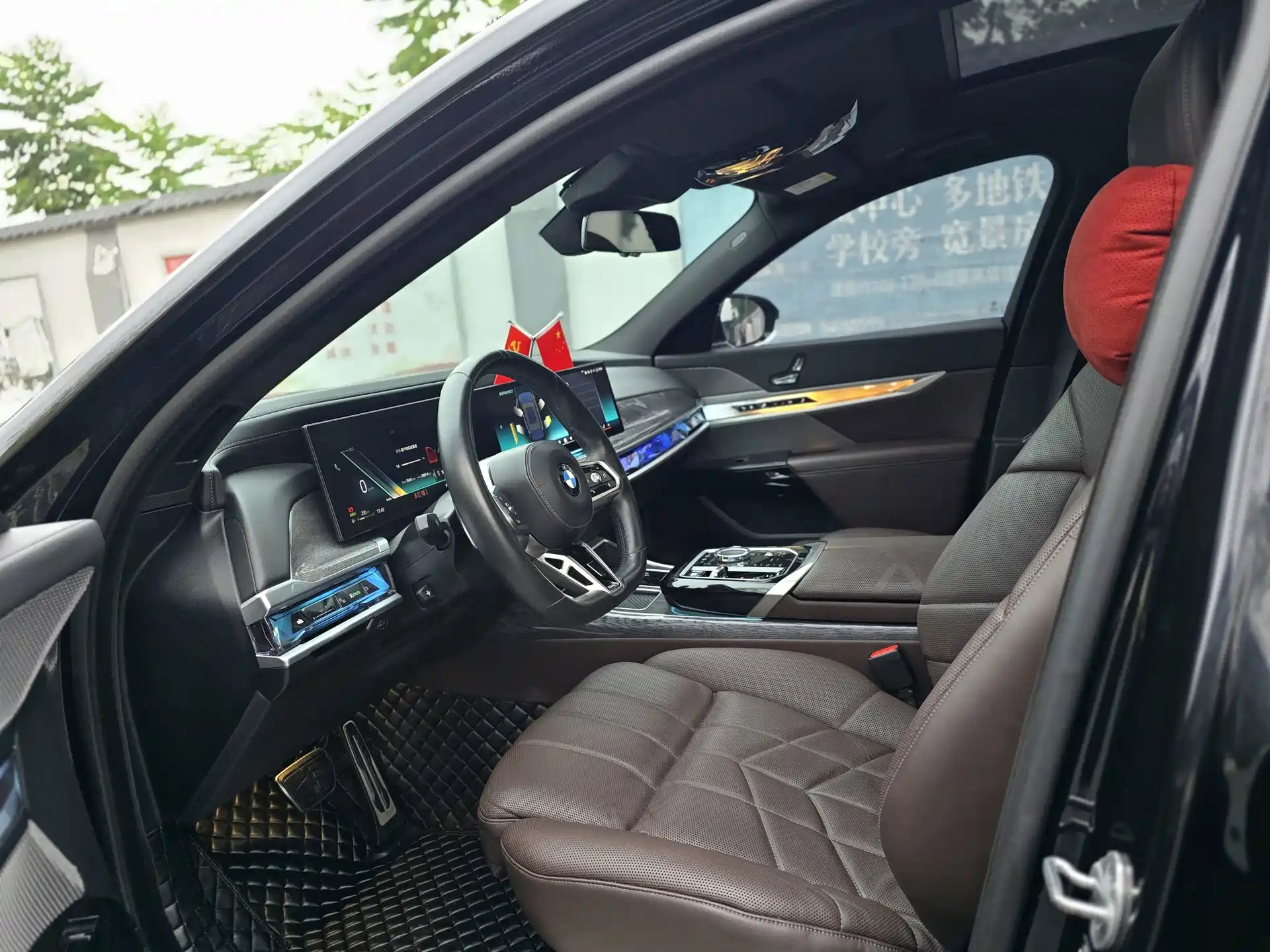 Фото 5 - BMW 7 Series