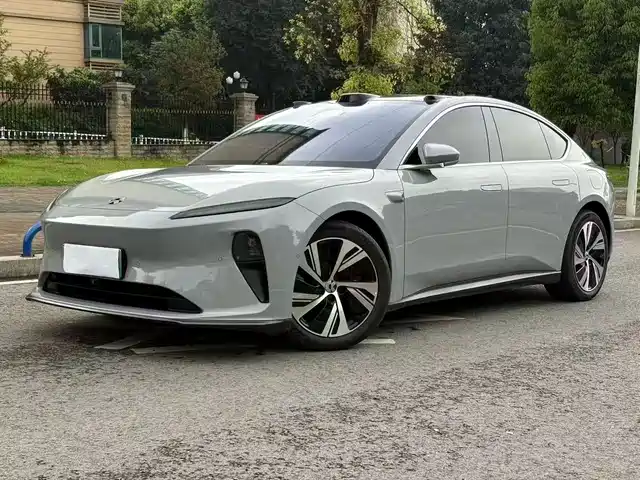 NIO NIO ET5