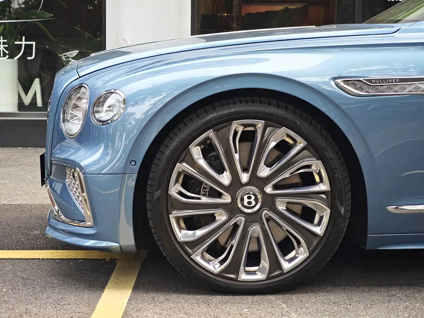 BENTLEY FLYING SPUR PLUG-IN HYBRID