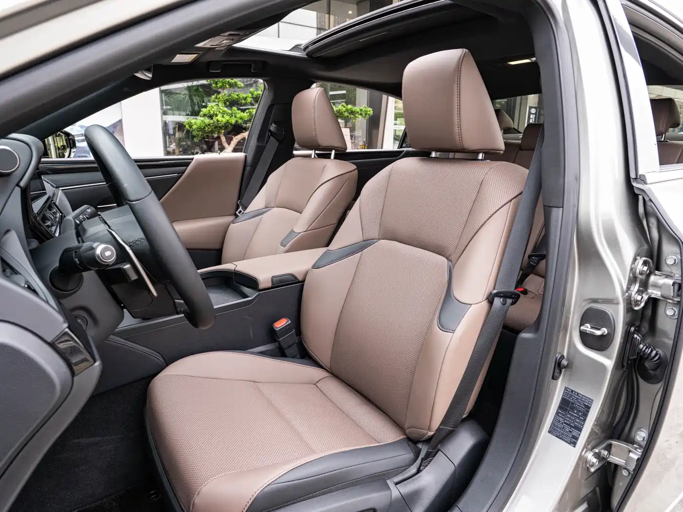 Lexus ES 2022 300h Excellence Edition фото 11