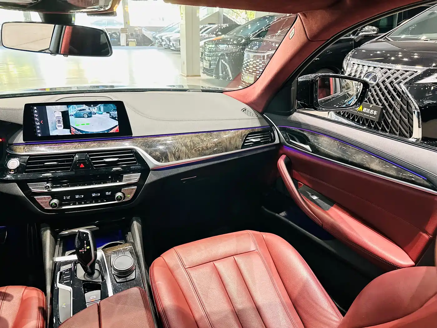 BMW 5 Series 2019 530Li Leading M Sport Package фото 8