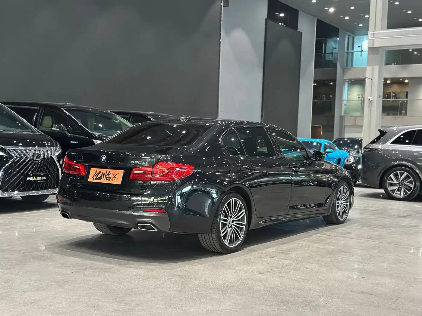 BMW 5 Series 2019 530Li Leading M Sport Package фото 13