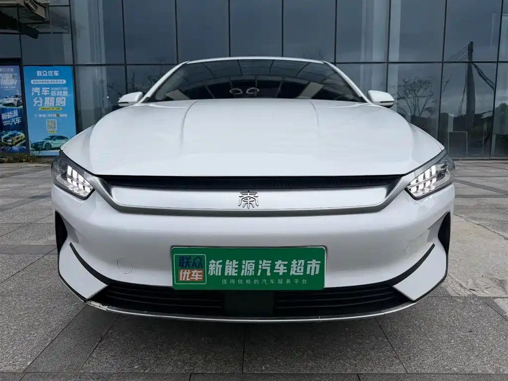 BYD Qin PLUS 2021 EV 400KM Luxury Model