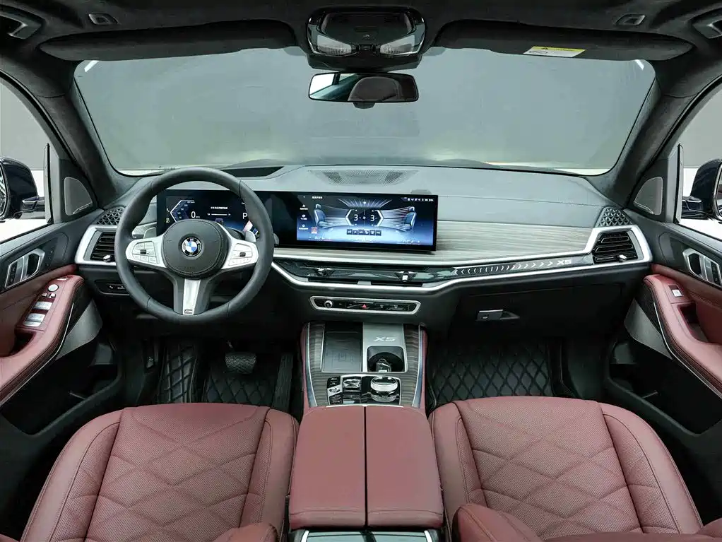 BMW X5 2023 xDrive 40Li M Sport Black Night Package фото 6