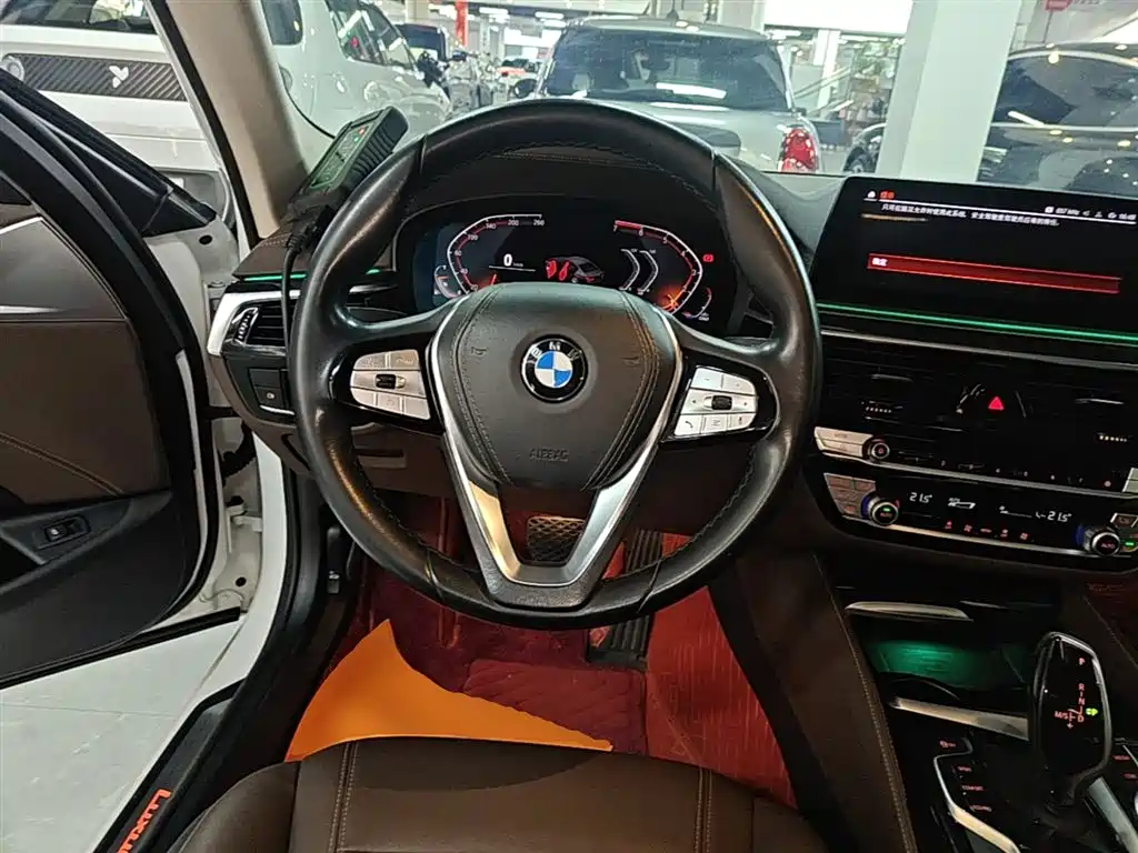 BMW 5 Series 2020 525Li Luxury Package фото 11