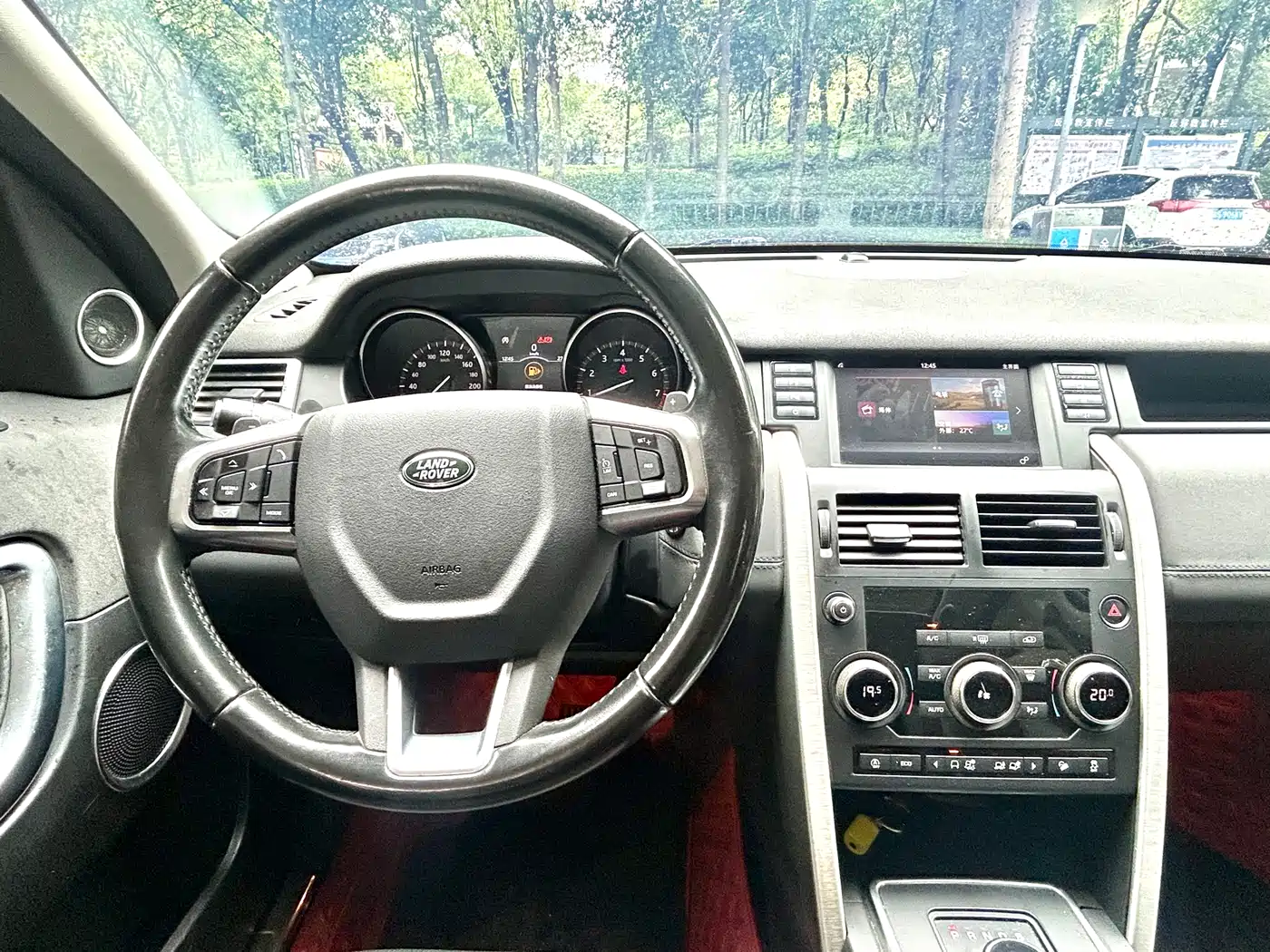 Land Rover Discovery Sport 2018 240PS SE Edition фото 18