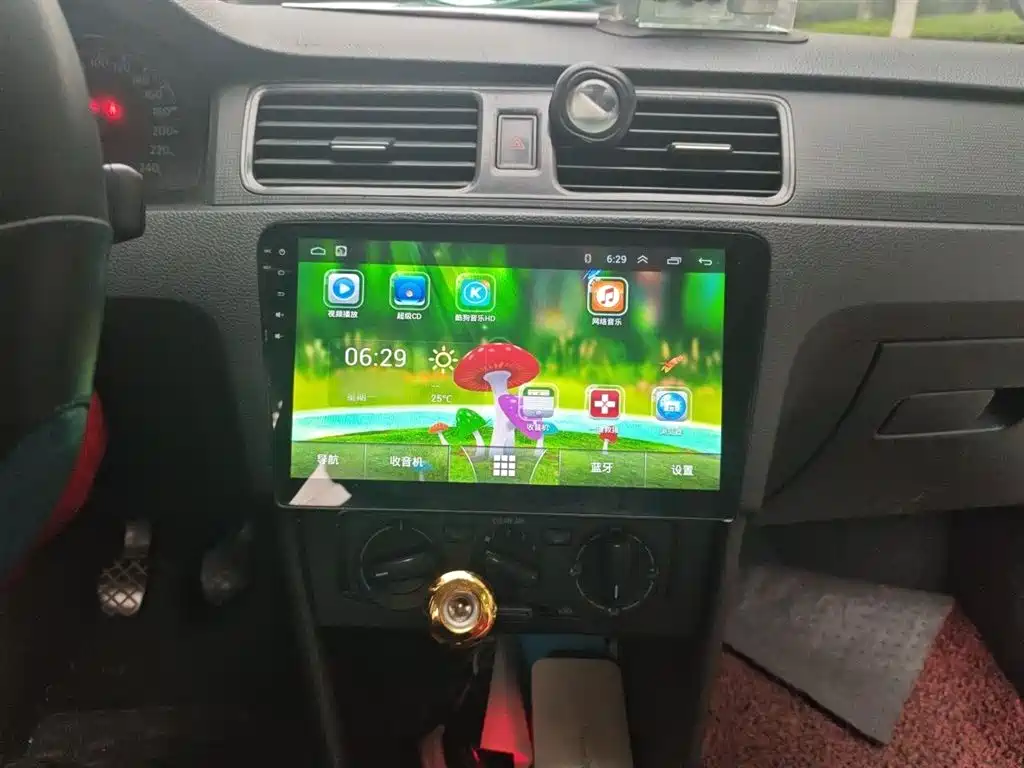 Volkswagen Santana 2015 1.4L Manual Trend Edition фото 6