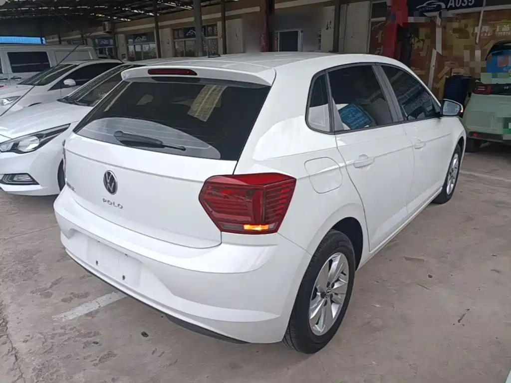 Фото 7 - Volkswagen Polo