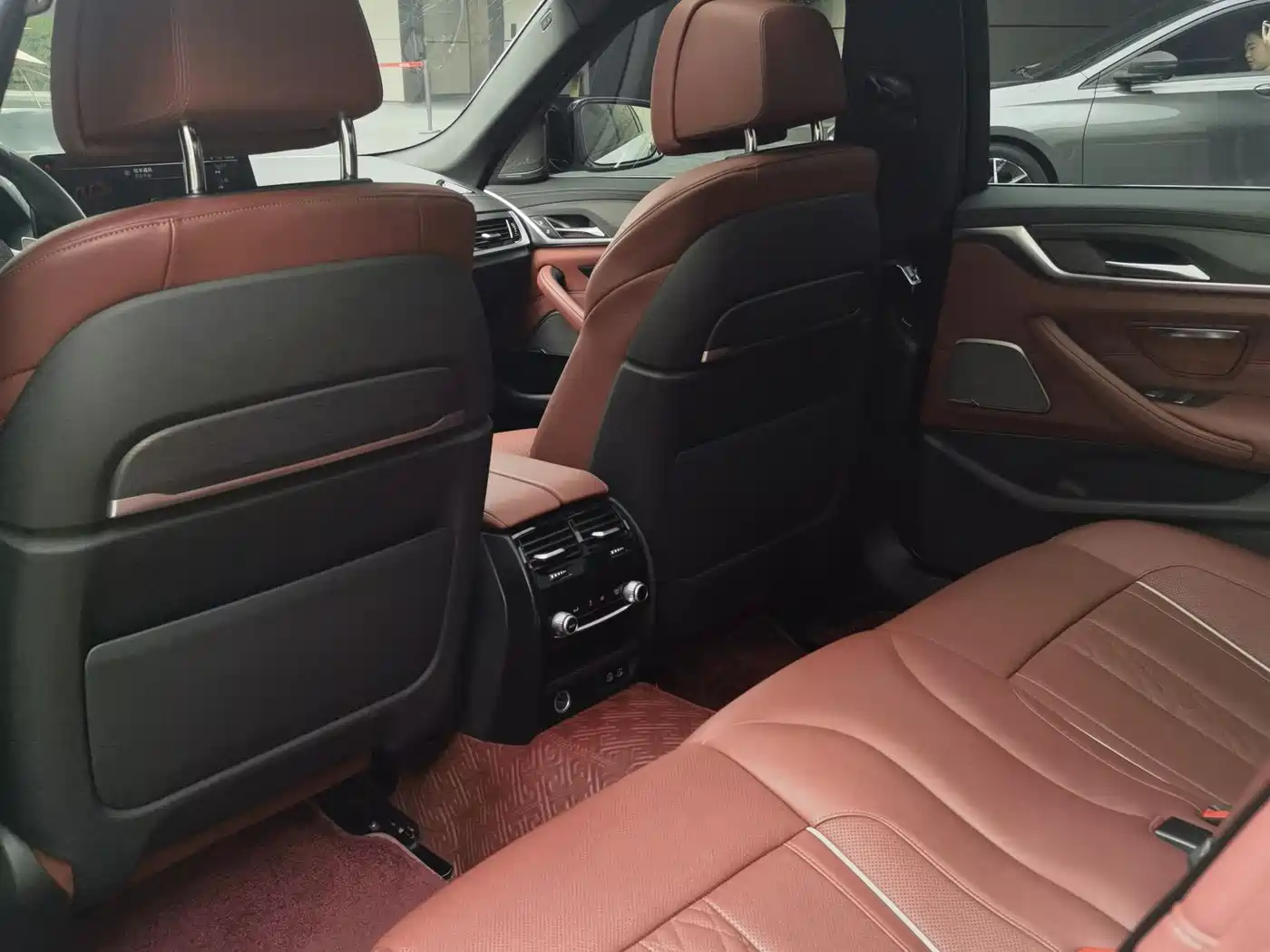 BMW 5 Series 2021 530Li Premium M Sport Package фото 19
