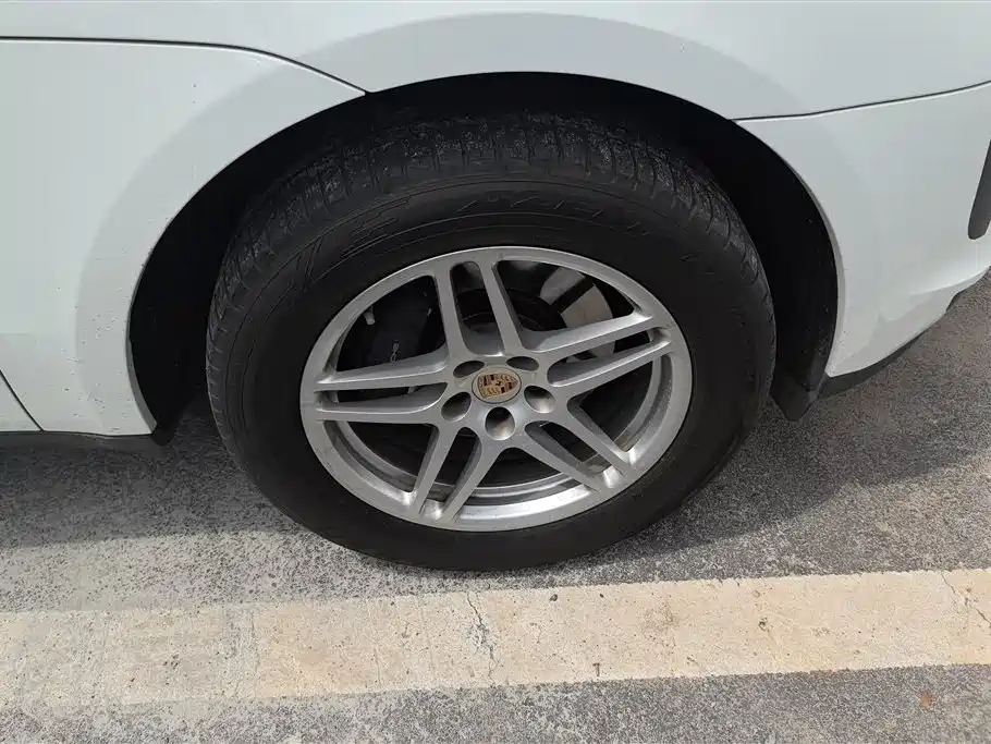 Porsche Macan 2018 Macan 2.0T фото 6