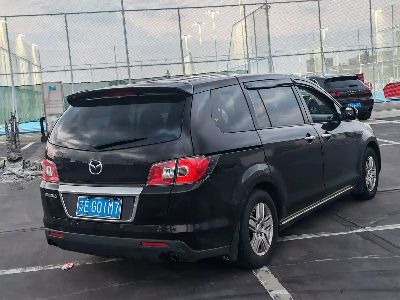Mazda 8 2014 2013 2.5L Supreme Edition