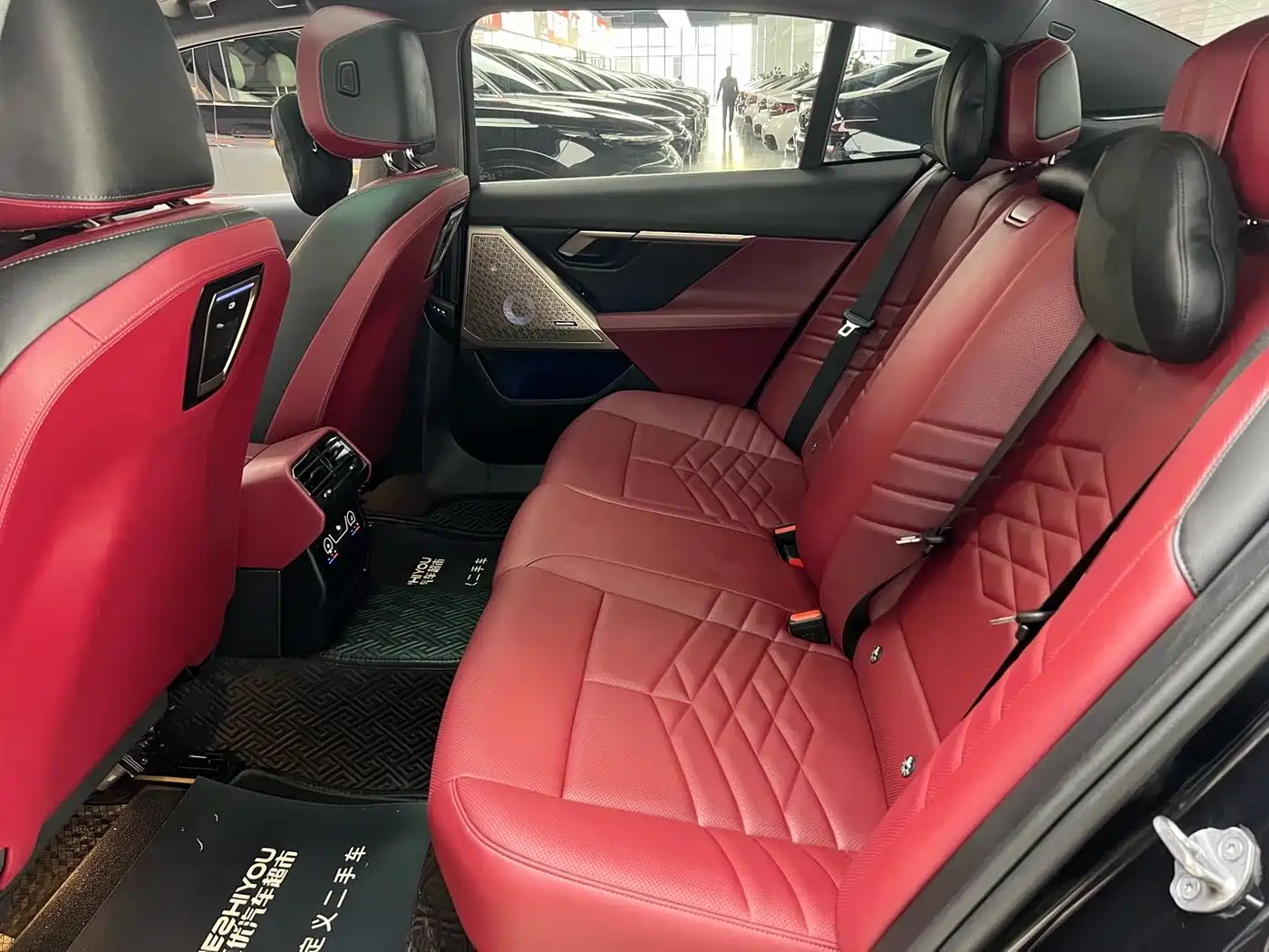 BMW 5 Series 2024 530Li Premium M Sport Package фото 10