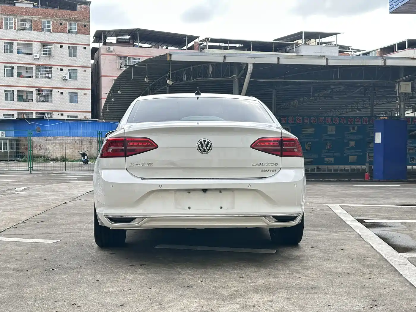 Volkswagen Lamando 2021 280TSI DSG Comfort Edition фото 6