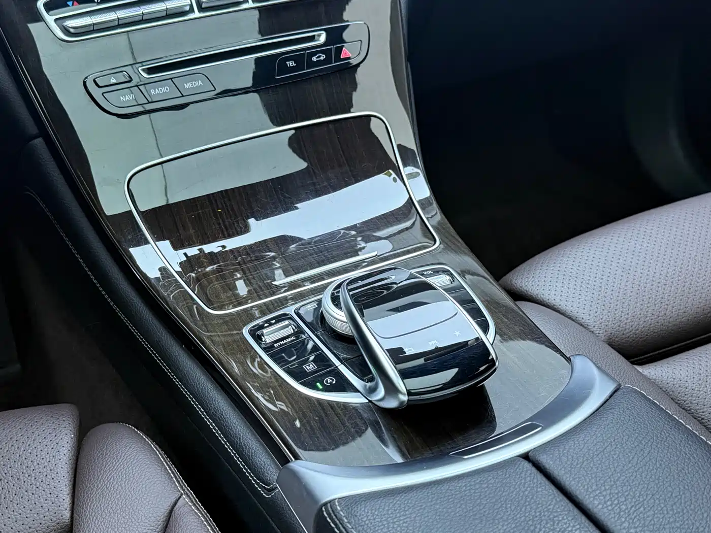 Mercedes-Benz GLC 2018 Facelift GLC 260 4MATIC Luxury фото 15
