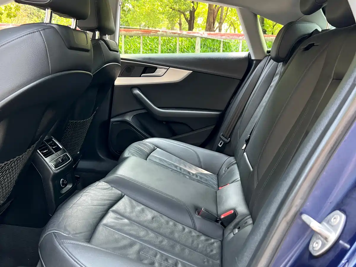 Audi A5 (Import) 2019 Sportback 40 TFSI Fashion фото 10