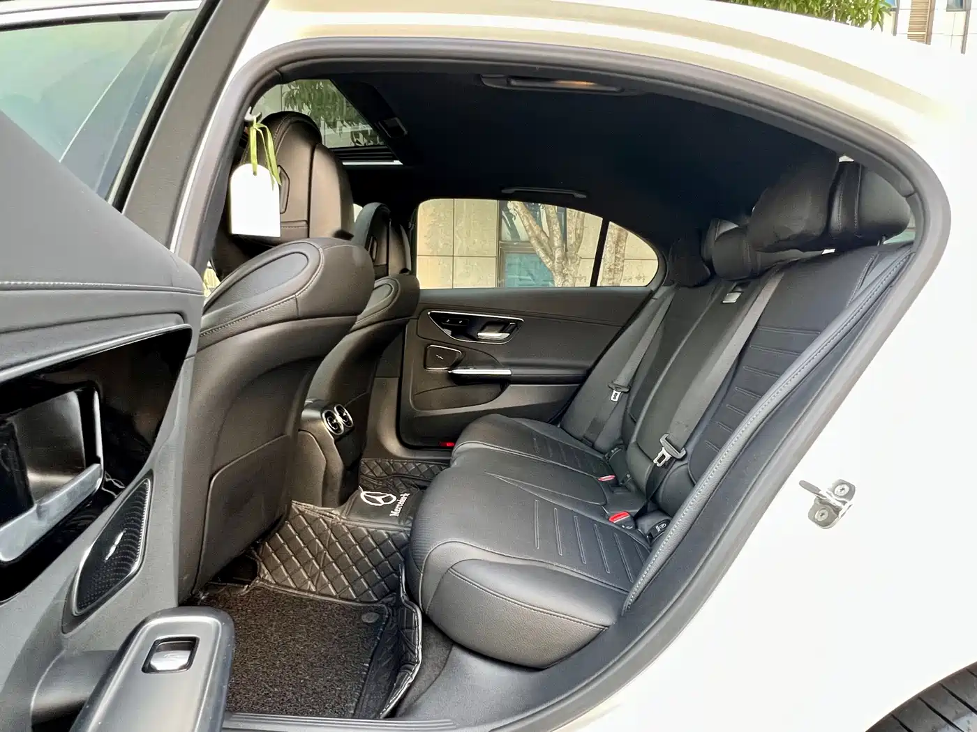 Mercedes-Benz C-Class 2024 Facelift C 200 L Sport фото 13