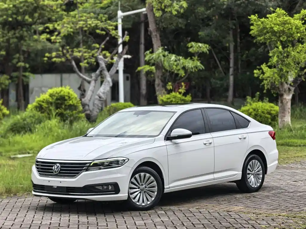 Фото 1 - Volkswagen Lavida