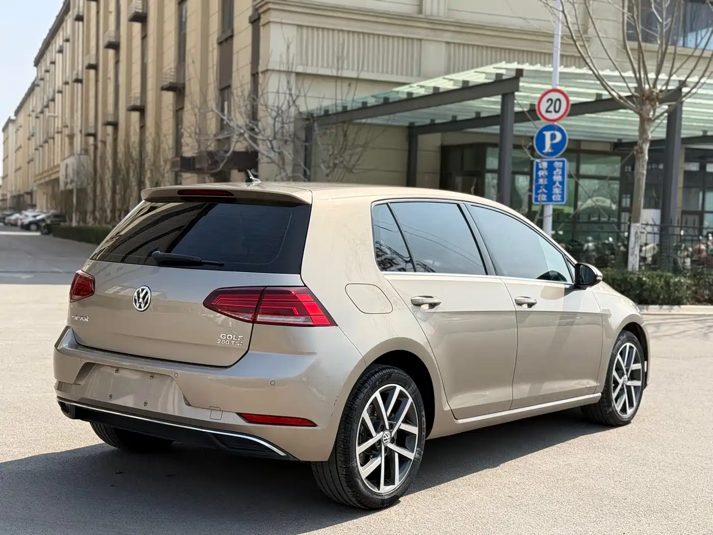 Volkswagen Golf 2020 280TSI DSG Comfort фото 7